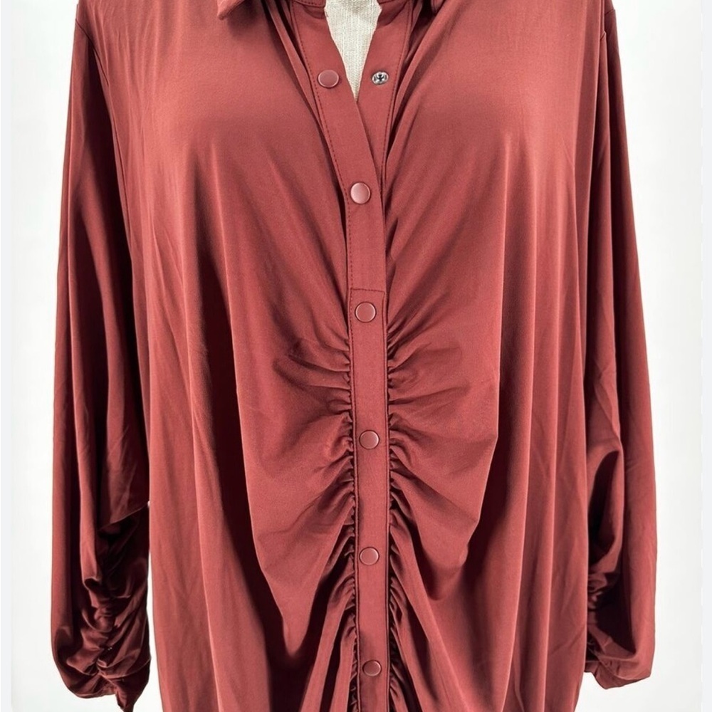 Women's Rust Button-Up Top TORRID - Picture 2 of 9
